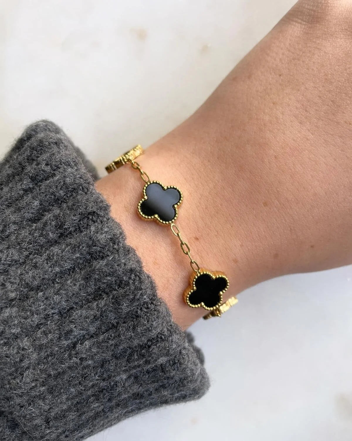 Bracelet Trèfle Noir Élégance