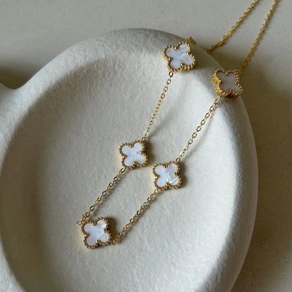 Collier Élégance Trèfle Blanc