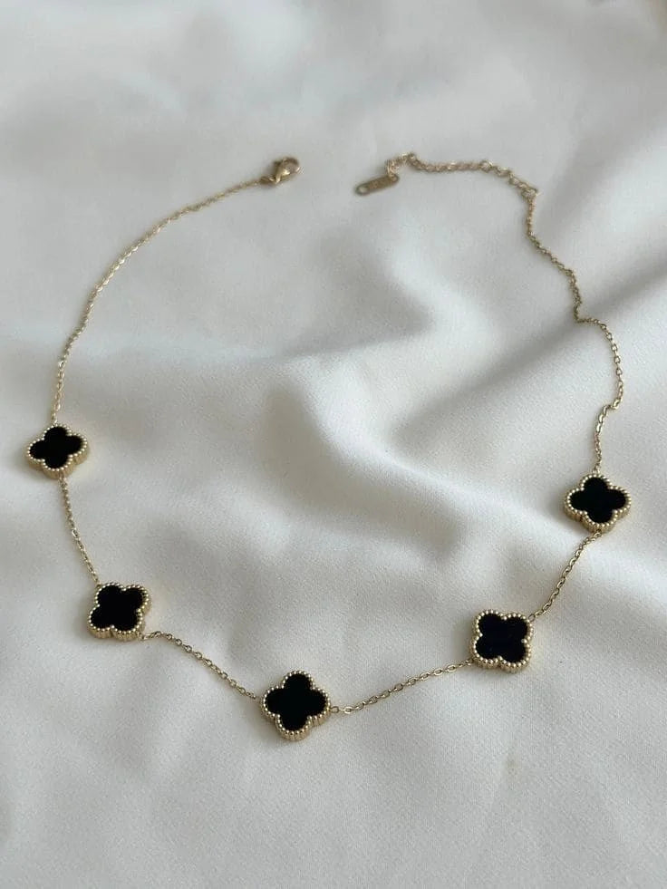 Collier Intemporel Trèfle Noir